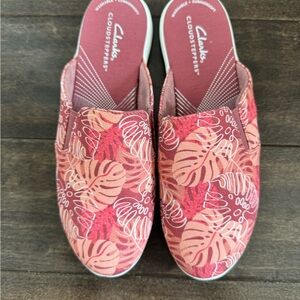 Clarks Womens CloudSteppers US 7.5 - Dusty Rose Interest